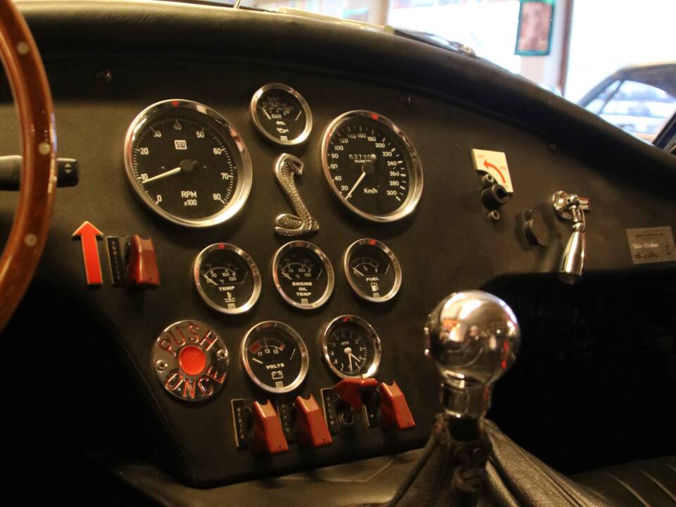 Image 56/57 of AC Cobra 427 (1965)