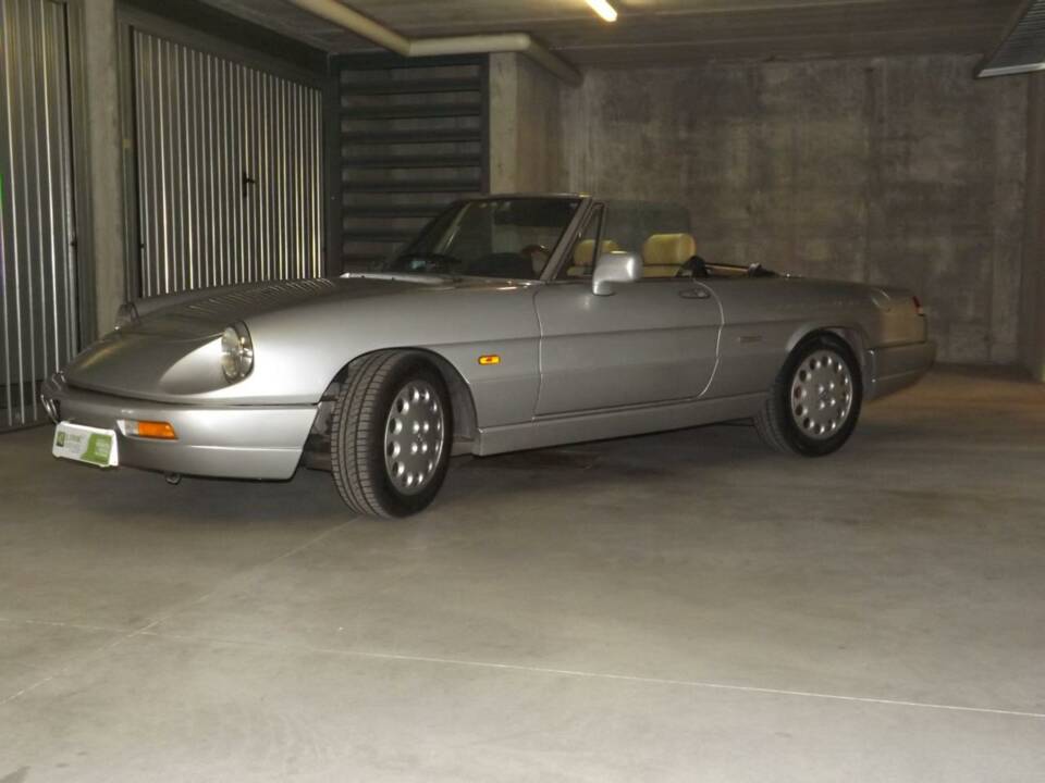 Bild 3/50 von Alfa Romeo 2.0 Spider (1992)