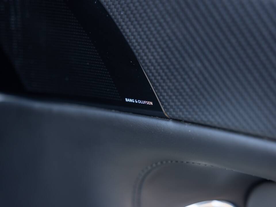Image 39/53 of Aston Martin V12 Vantage AMR Roadster (2018)