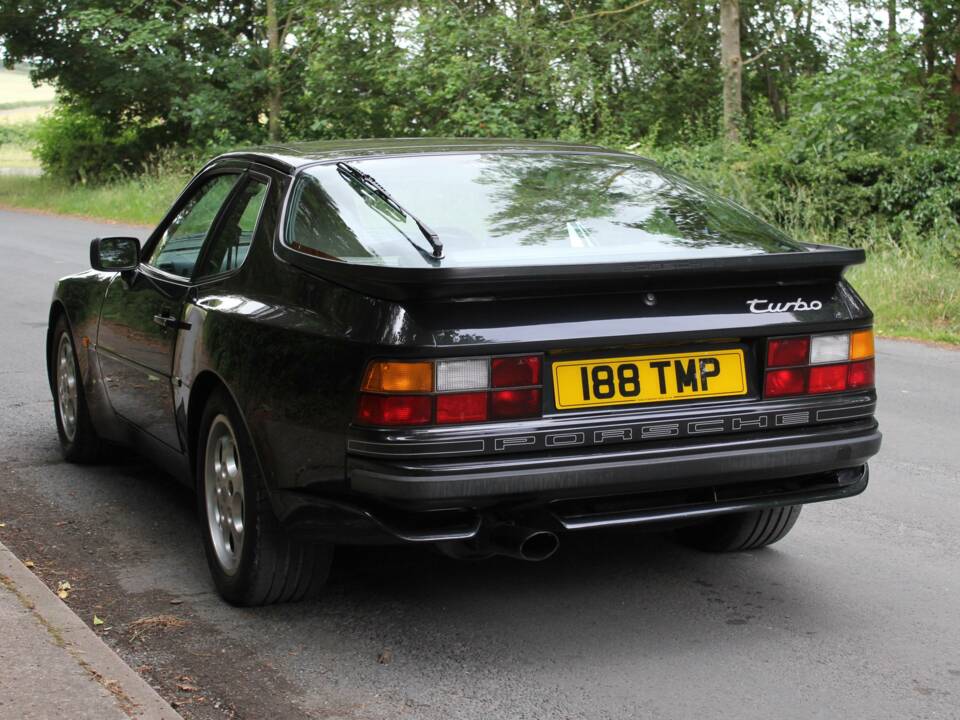Bild 4/19 von Porsche 944 Turbo (1987)