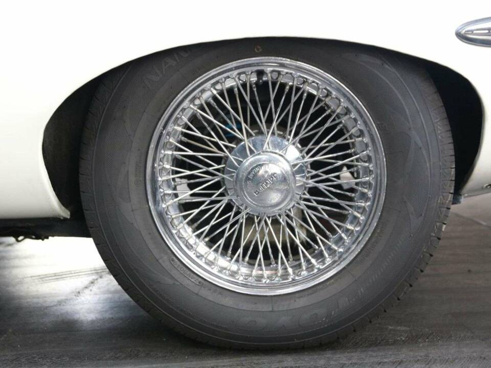 Image 47/49 de Jaguar Type E V12 (1974)
