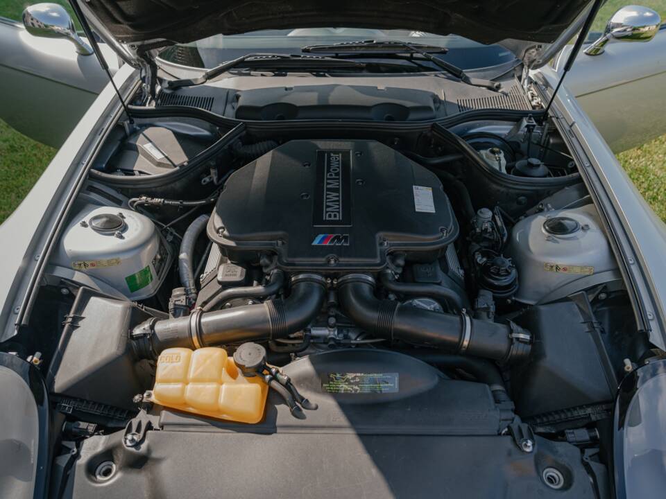 Image 133/185 of BMW Z8 (2001)