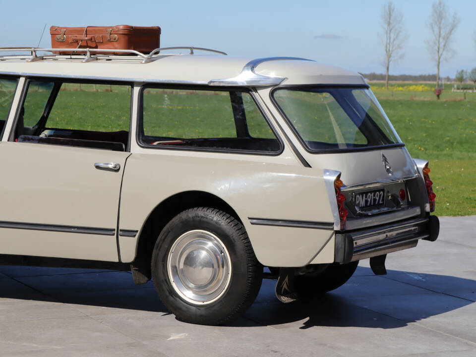 Image 15/50 de Citroën ID 21 Break (1967)