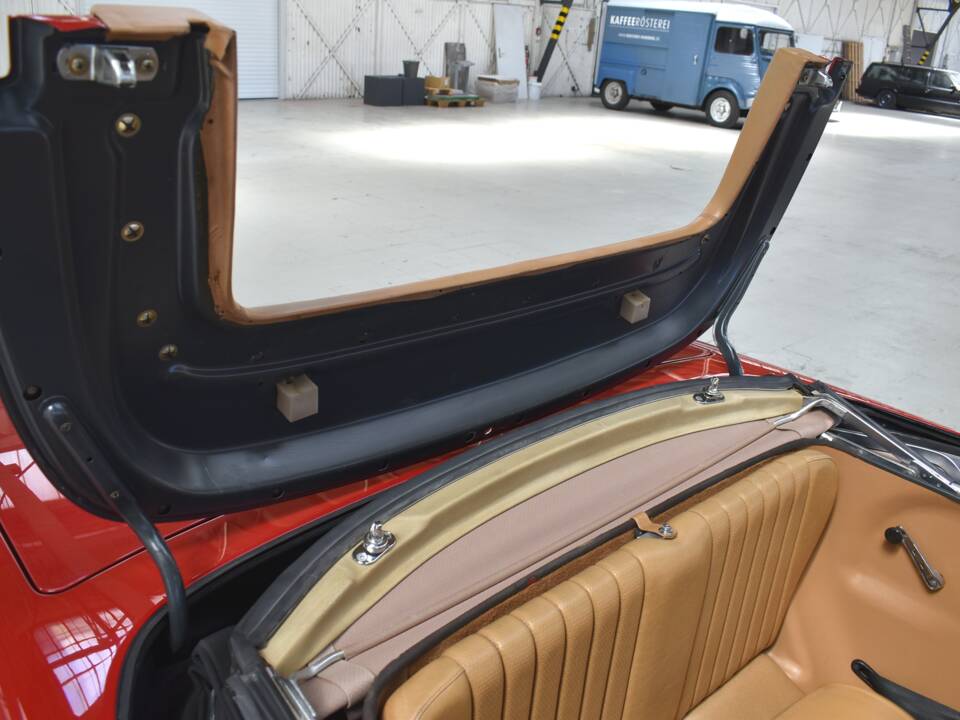 Image 11/94 of Mercedes-Benz 560 SL (1988)