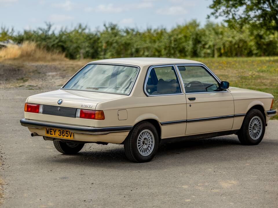 Image 23/48 of BMW 320/6 (1980)