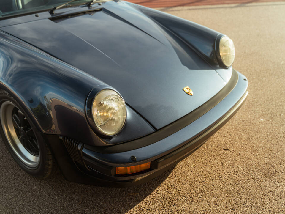 Image 13/65 of Porsche 911 Turbo 3.3 (1986)