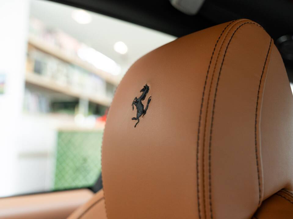 Image 33/47 of Ferrari FF (2015)