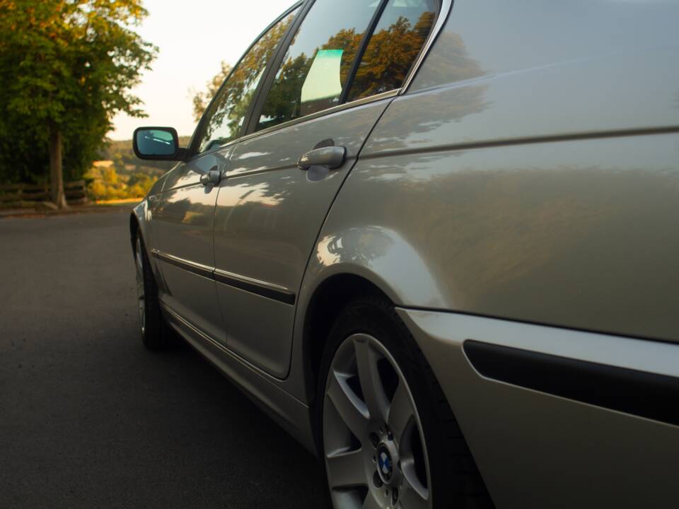 Afbeelding 46/58 van BMW 330i (2002)