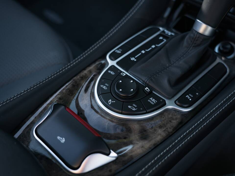 Image 11/51 of Mercedes-Benz SL 65 AMG (2007)