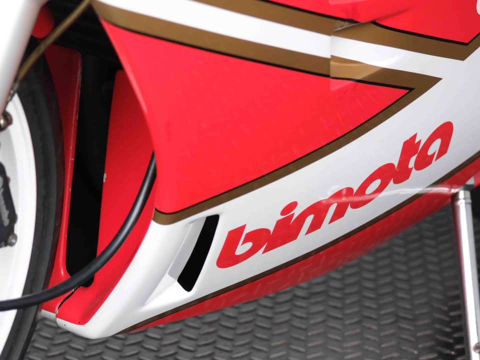 Image 43/95 of Bimota YB6 (1990)