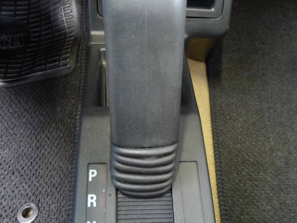 Image 13/47 of Lancia Y10 LX I.E. (1991)