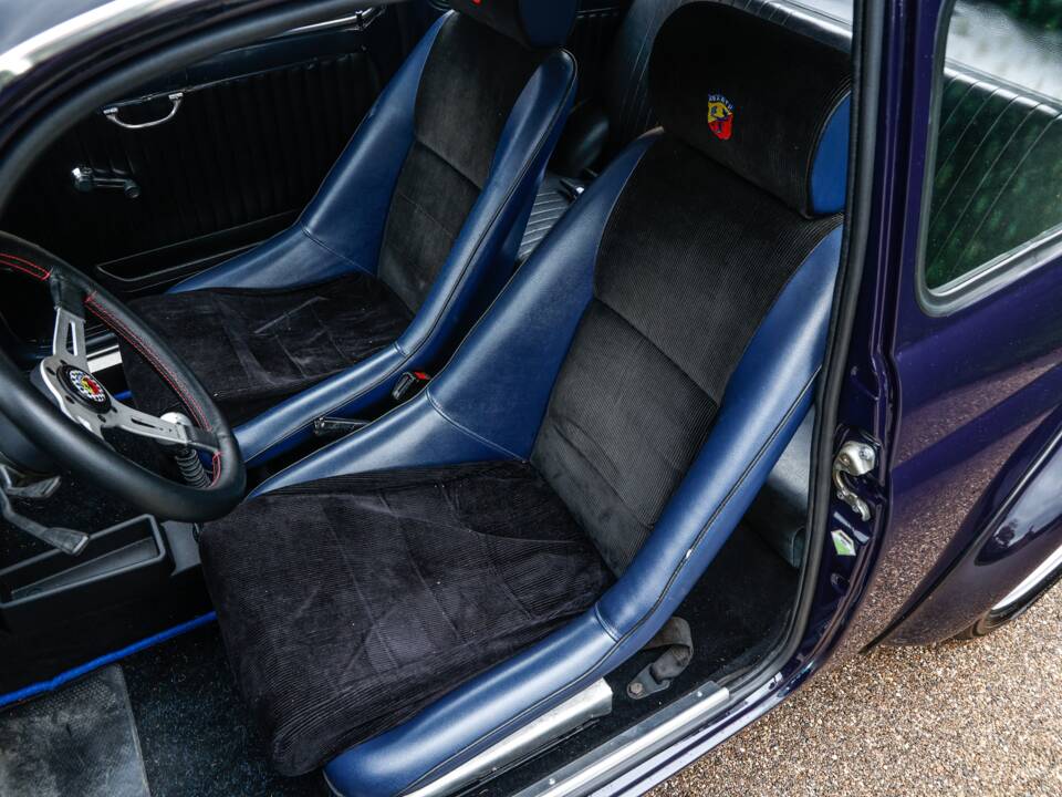 Image 25/45 of FIAT 500 L (1972)