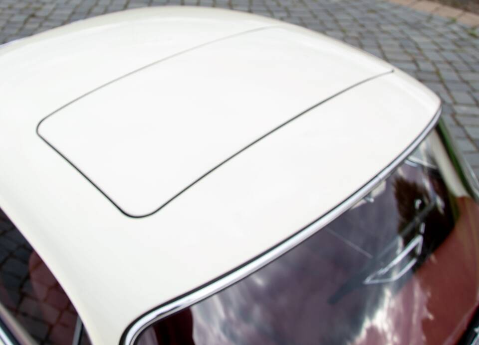 Image 25/39 de Porsche 356 B Carrera 2/2000 GS (1963)