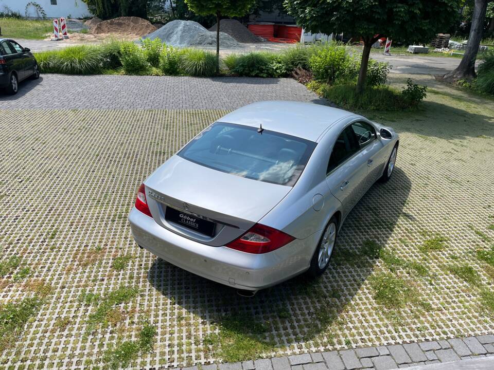 Bild 49/51 von Mercedes-Benz CLS 350 (2005)