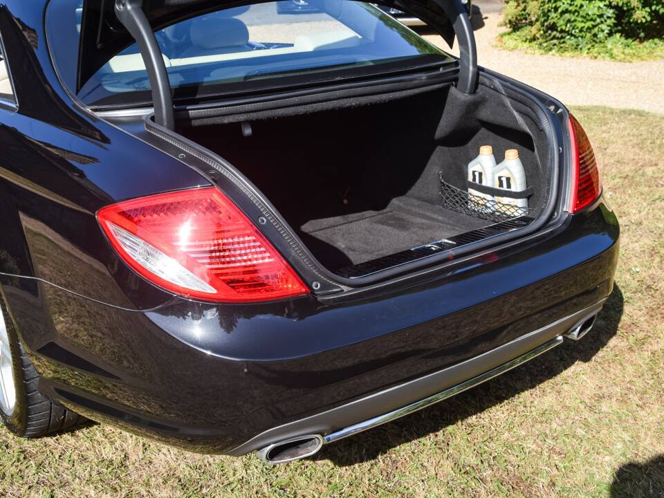 Bild 35/37 von Mercedes-Benz CL 600 (2007)