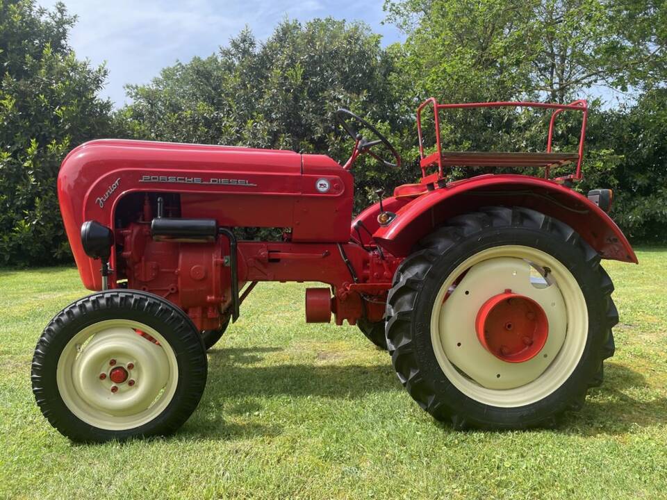 Image 6/8 of Porsche-Diesel Junior S (1959)