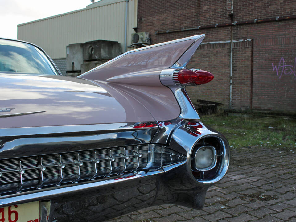 Bild 19/40 von Cadillac 62 Coupe DeVille (1959)
