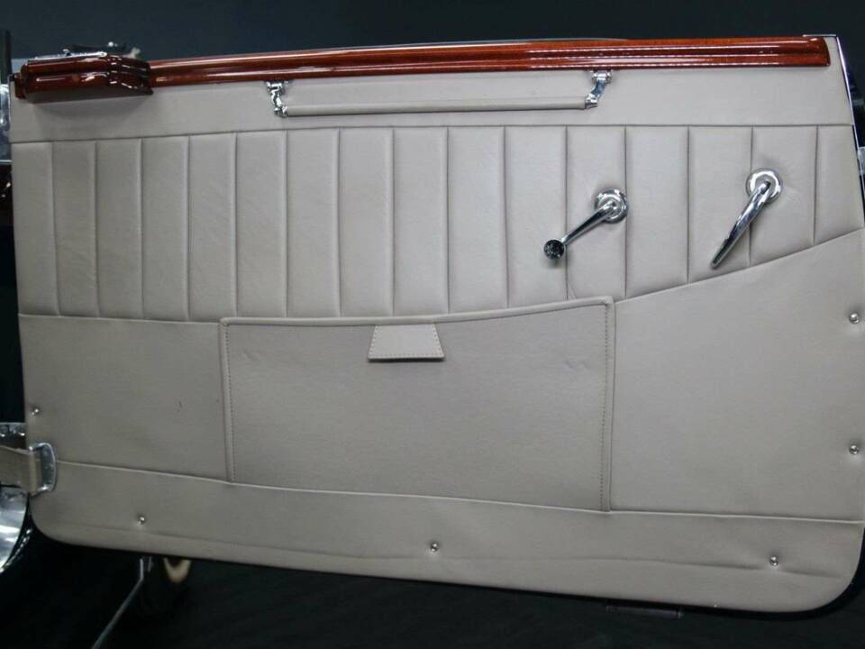 Image 9/50 of Mercedes-Benz 320 Cabriolet B (1939)