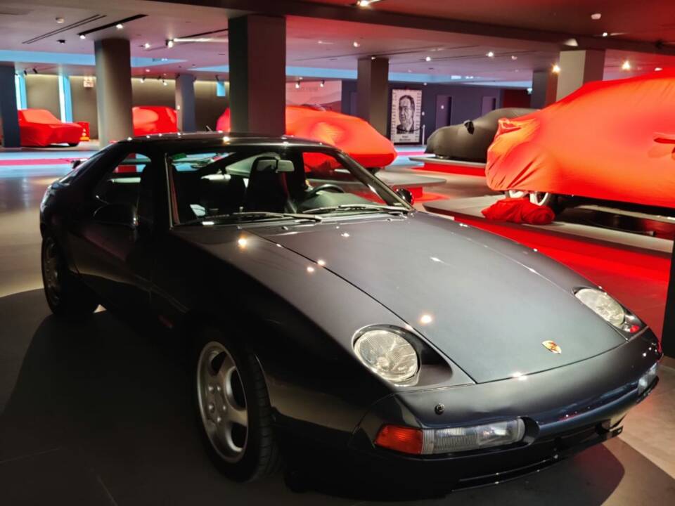 Imagen 1/6 de Porsche 928 GTS (1992)