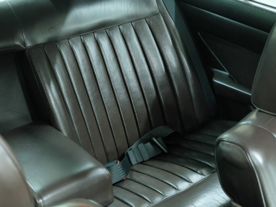 Bild 13/50 von Mercedes-Benz 380 SE (1983)