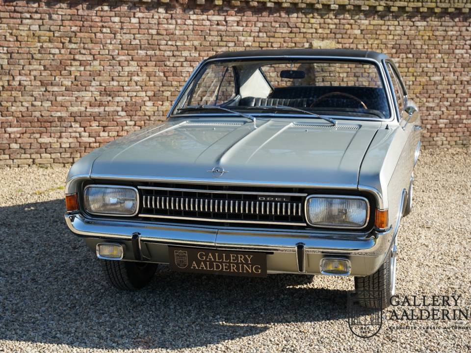 Bild 16/50 von Opel Commodore 2,5 S (1967)