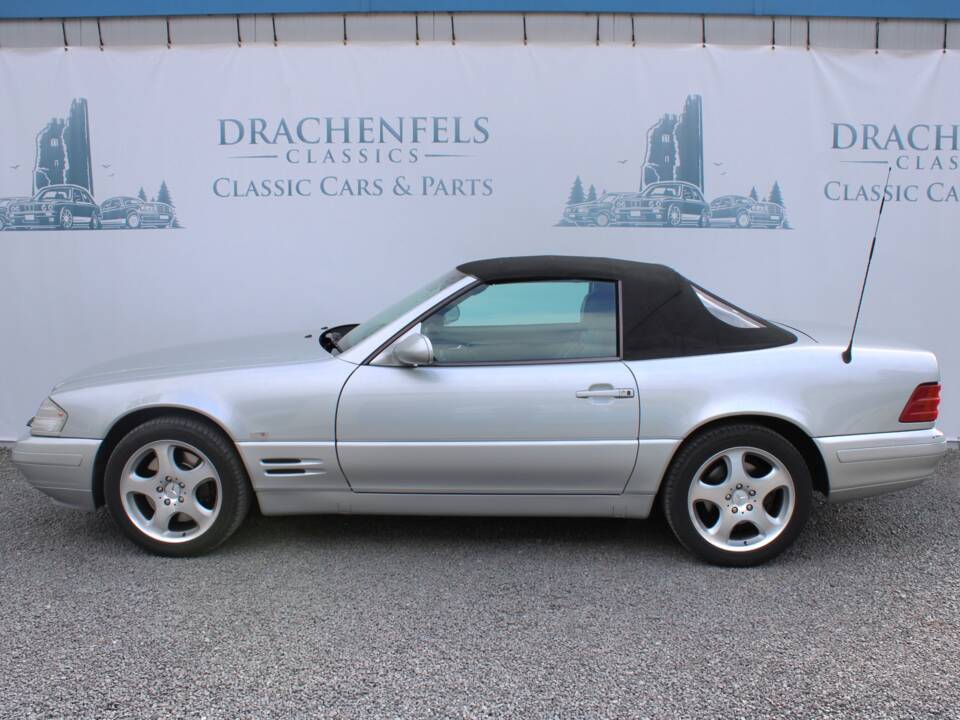 Image 2/50 of Mercedes-Benz SL 320 (2001)