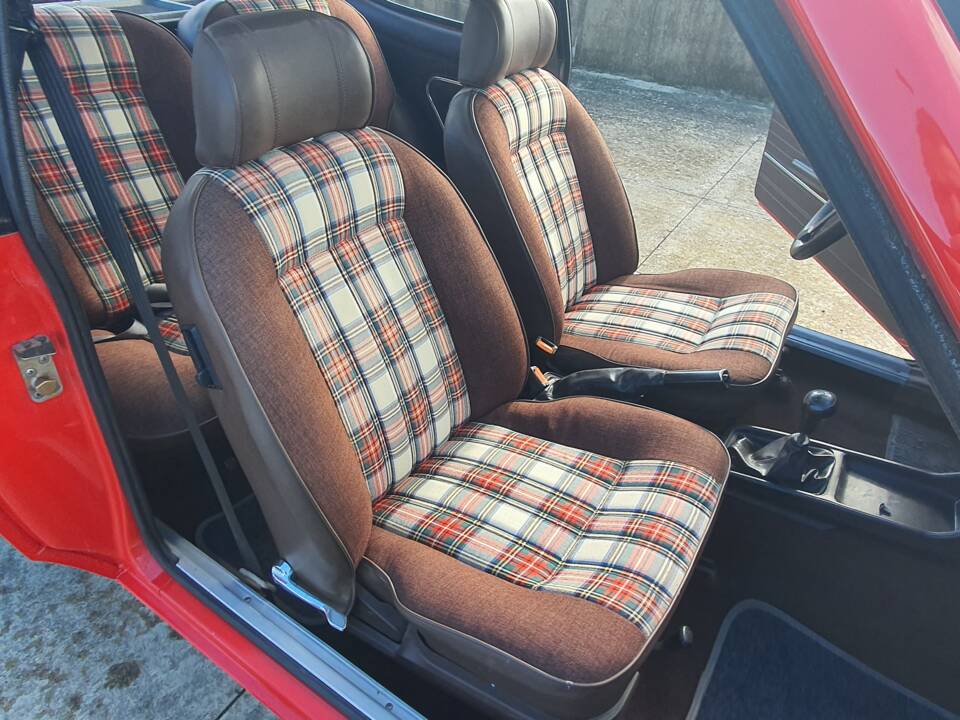 Afbeelding 30/41 van Ford Capri 1,6 (1981)