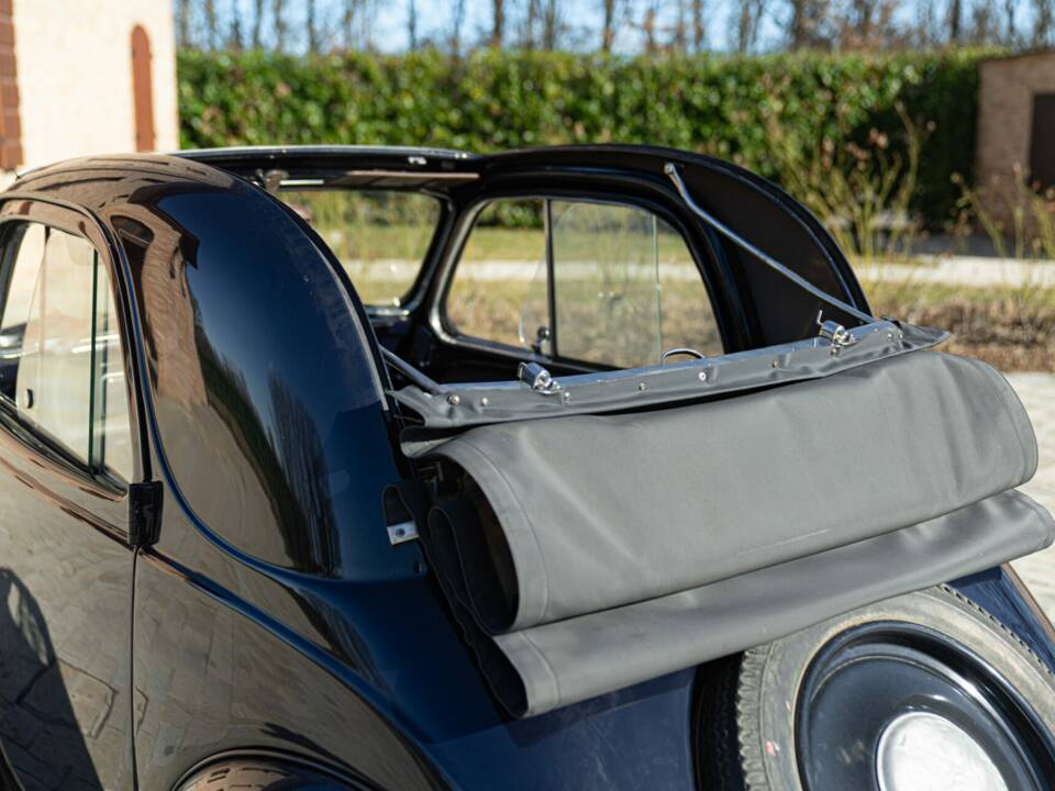 Image 26/50 de FIAT 500 B Topolino (1948)