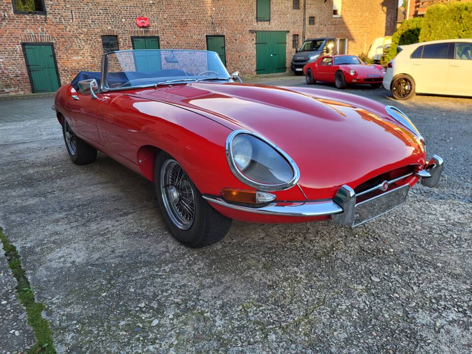 Image 17/46 of Jaguar E-Type 3.8 (1964)