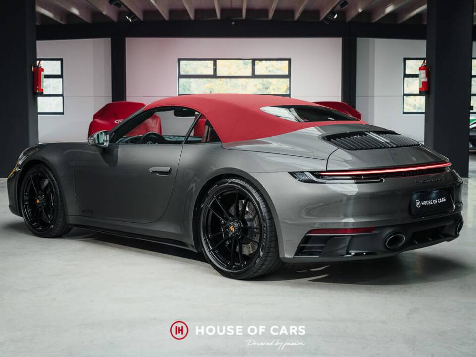 Image 9/25 of Porsche 911 Carrera 4 GTS (2022)