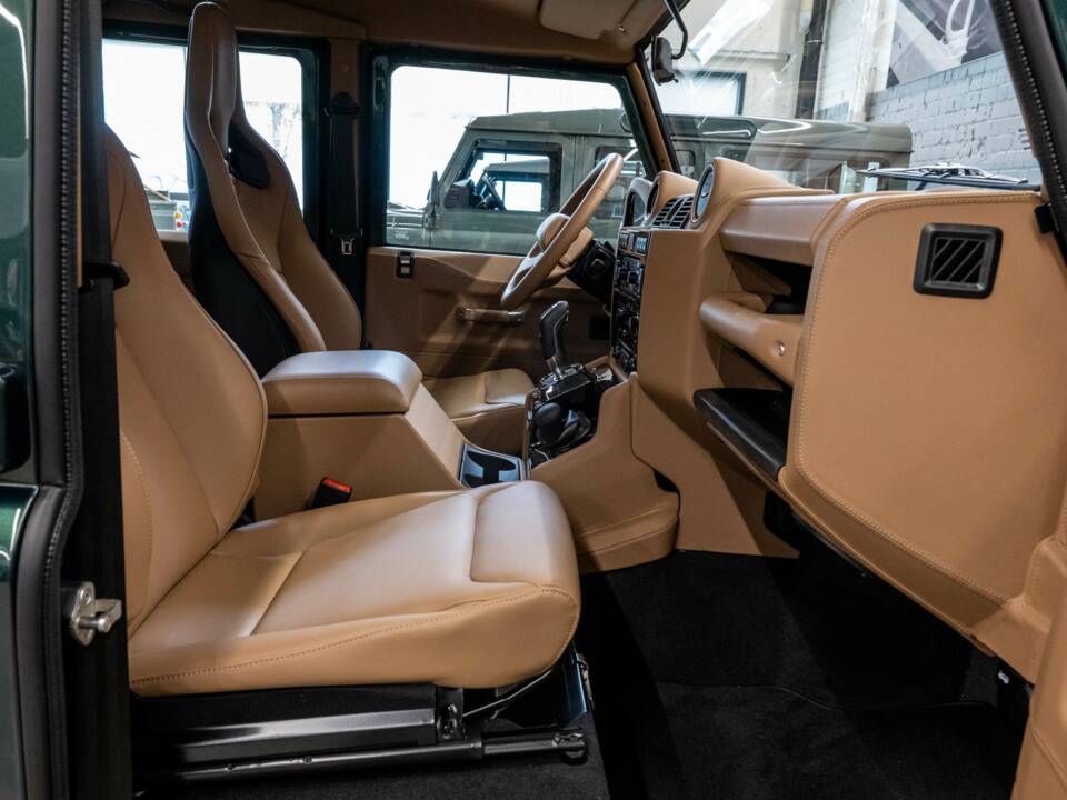 Afbeelding 22/33 van Land Rover Defender 110 Works V8 (2013)