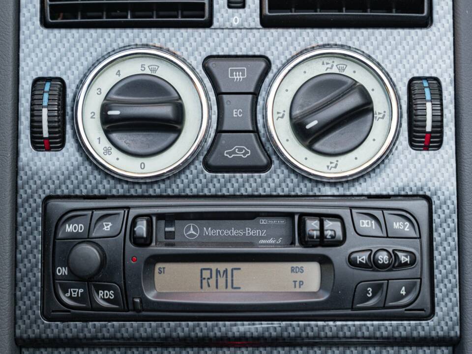 Immagine 46/50 di Mercedes-Benz SLK 200 (1997)