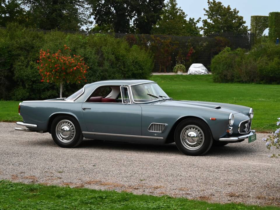 Afbeelding 3/29 van Maserati 3500 GT Touring (1961)