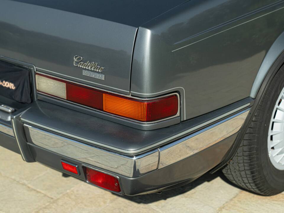Immagine 16/50 di Cadillac Seville (1988)