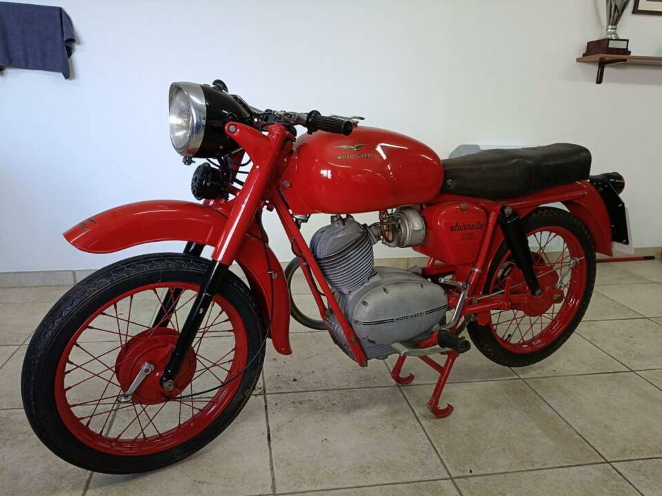 Immagine 9/28 di Moto Guzzi Stornello 125 (1960)