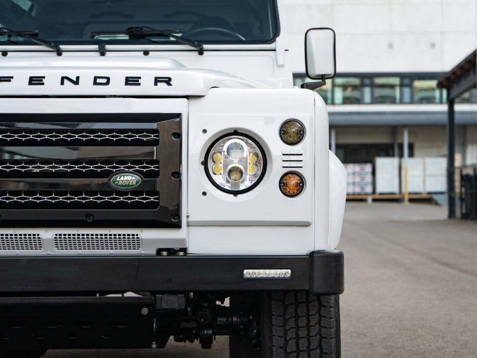 Image 19/66 of Land Rover Defender 90 TD4 (2007)