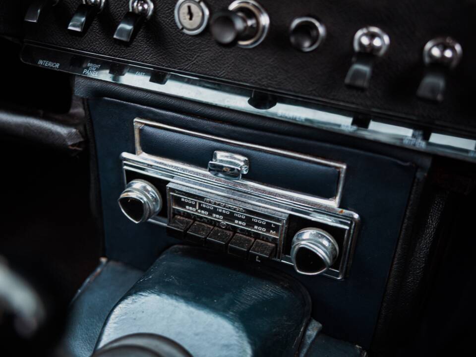 Image 33/46 of Jaguar E-Type (2+2) (1966)