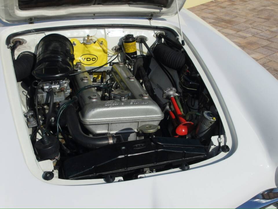 Bild 19/30 von Alfa Romeo Giulietta Spider (1961)