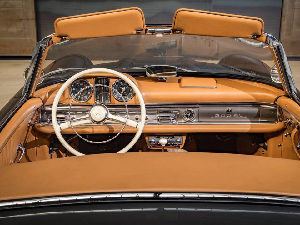 Image 12/22 de Mercedes-Benz 300 SL Roadster (1961)