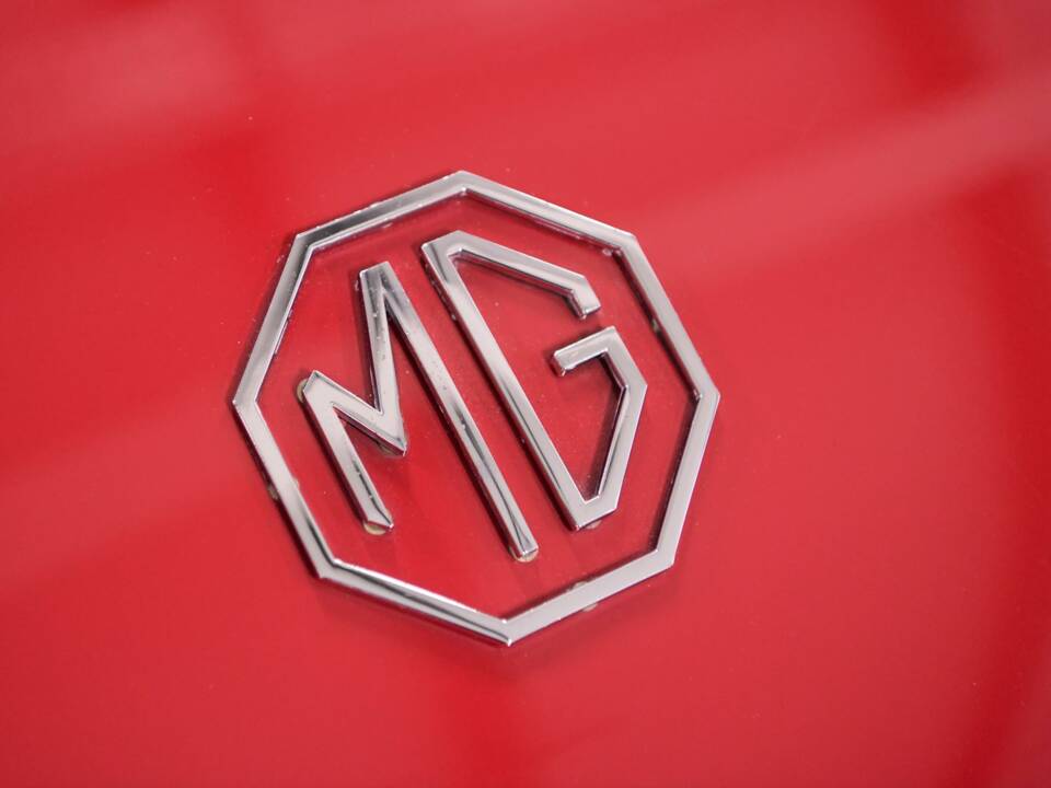 Image 37/50 of MG Midget GAN5 (1970)