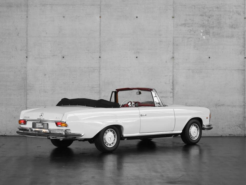 Image 6/50 of Mercedes-Benz 280 SE 3,5 (1969)