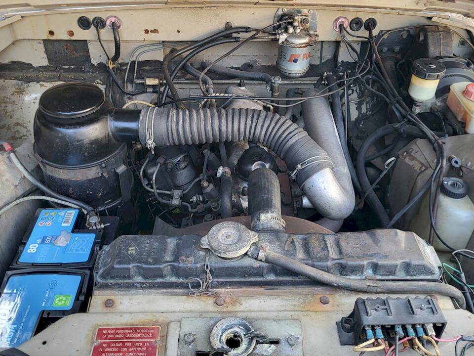 Bild 34/39 von Land Rover 88 (1981)