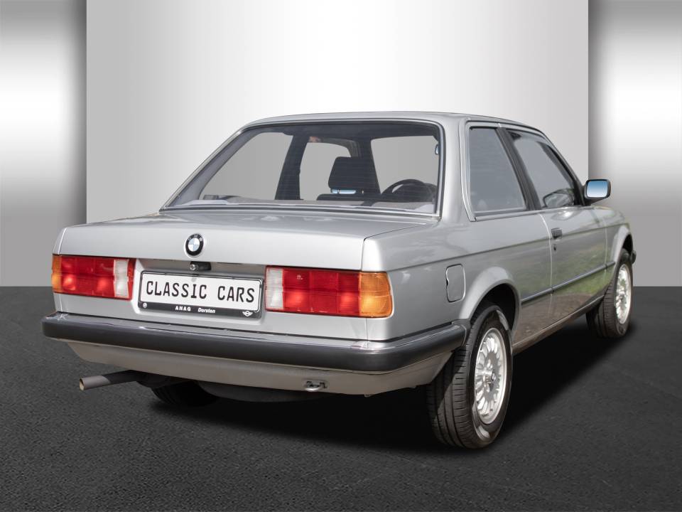 Image 3/16 of BMW 320i (1986)
