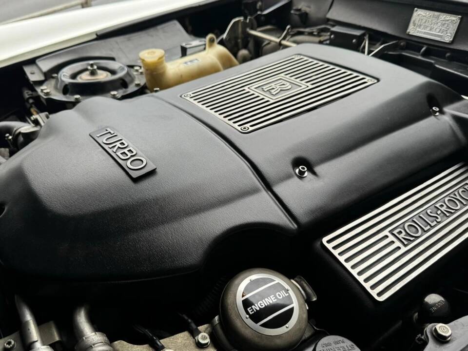 Image 17/21 of Rolls-Royce Corniche S (1995)