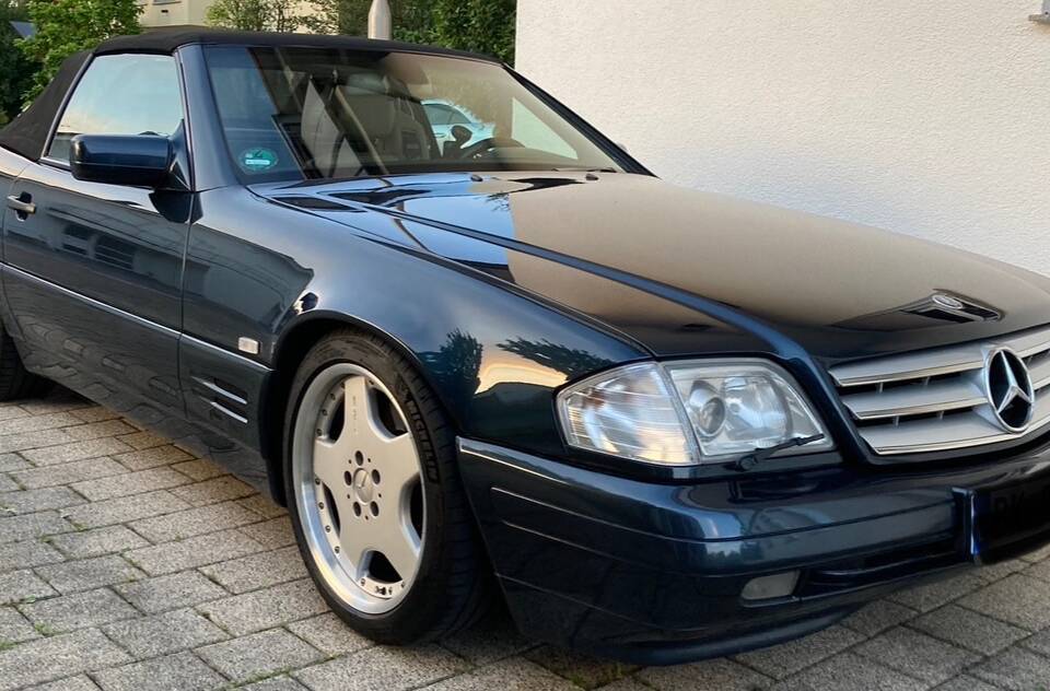 Image 2/8 of Mercedes-Benz SL 500 (1998)