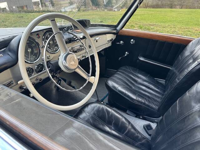 Bild 3/4 von Mercedes-Benz 190 SL (1962)