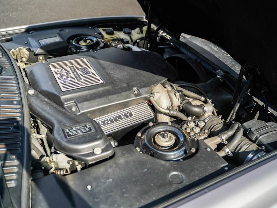 Bild 5/50 von Bentley Azure (2001)