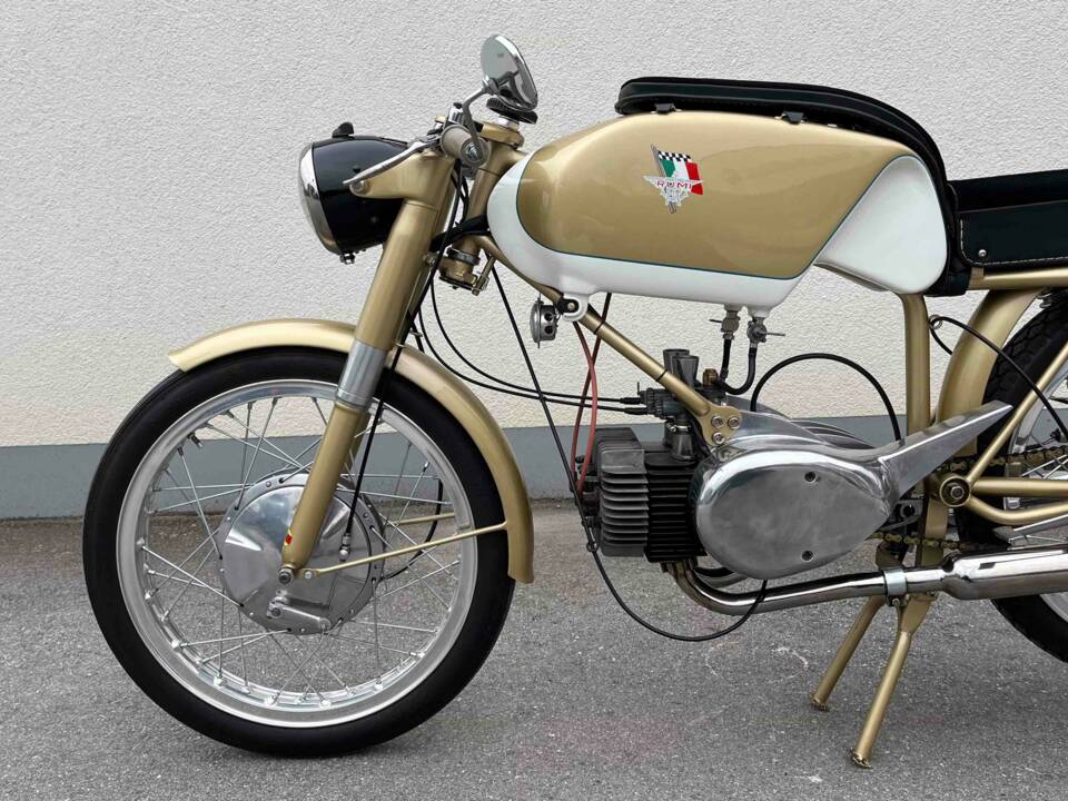 Immagine 2/58 di Rumi Junior Gentleman 125 (1962)