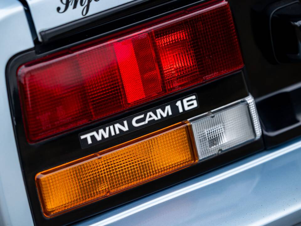 Image 45/49 of Toyota MR2 (1989)