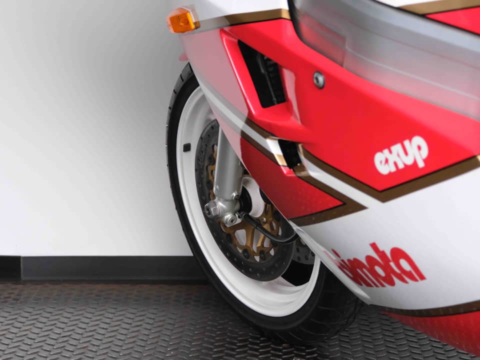 Image 68/95 of Bimota YB6 (1990)
